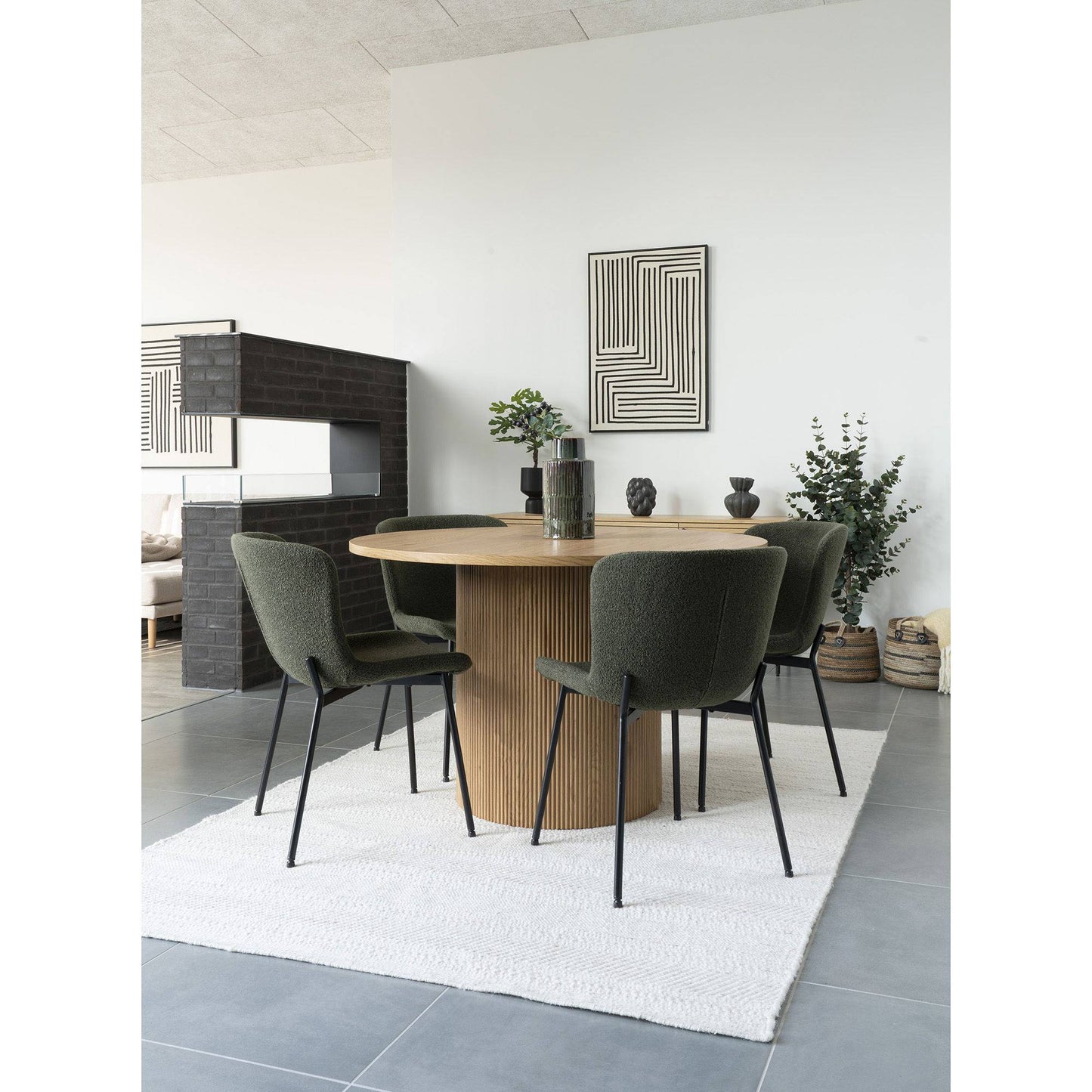 Scaun de dining, material bouclé, verde inchis, picioare negre - living modern