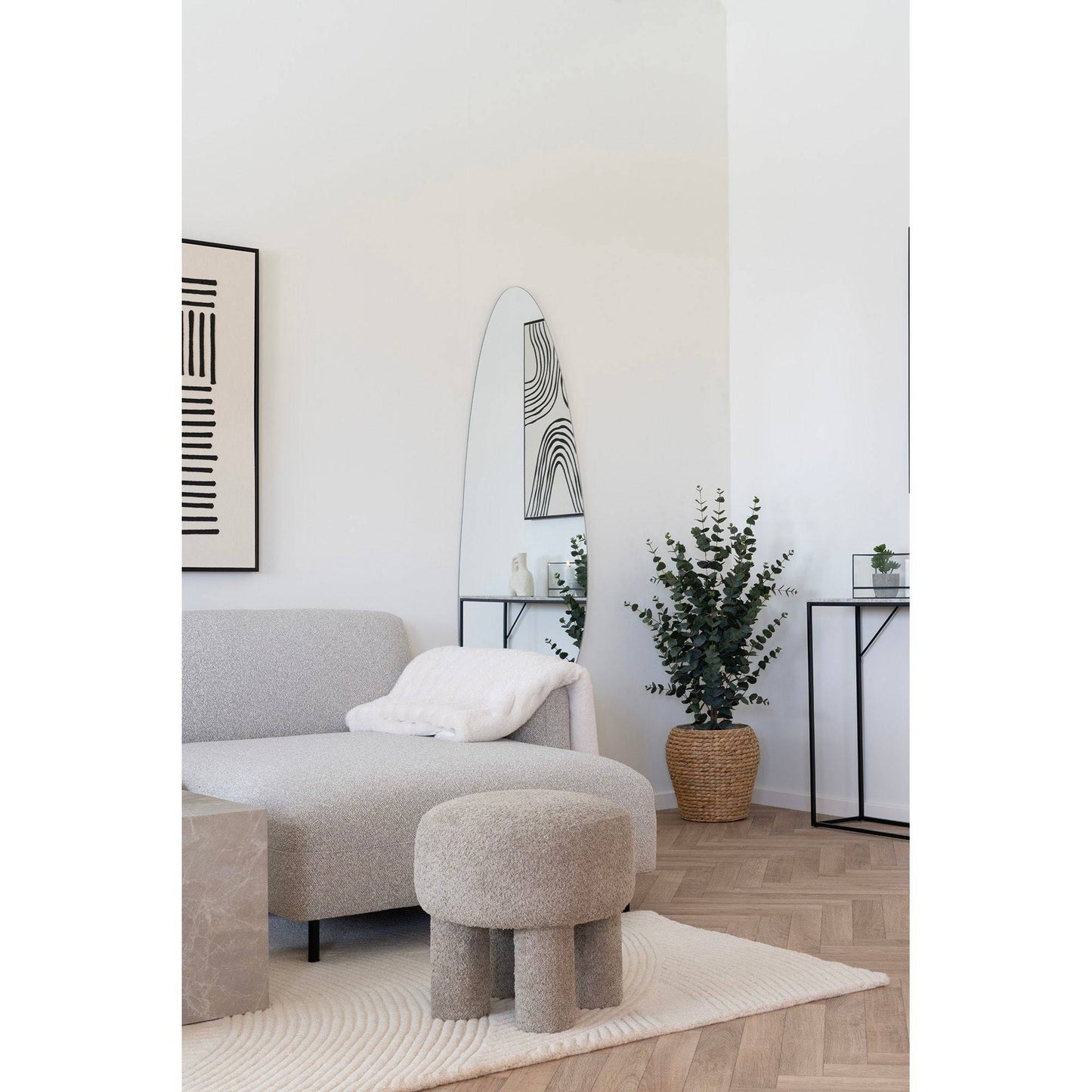 taburet gri deschis, in living