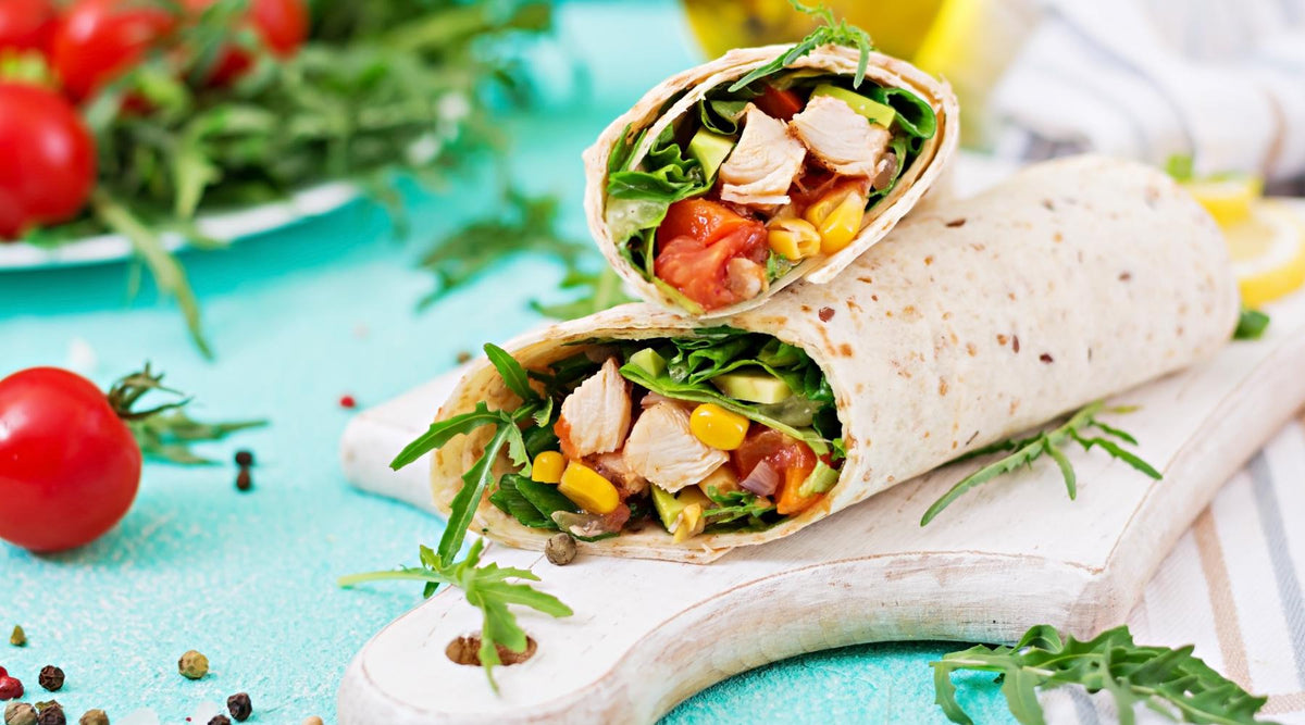 Wrap cu pui si legume - idei de mese rapide