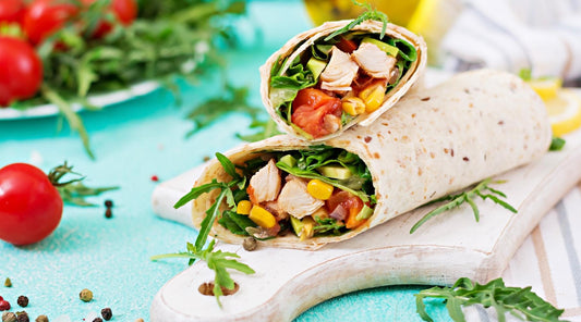 Wrap cu pui si legume - idei de mese rapide