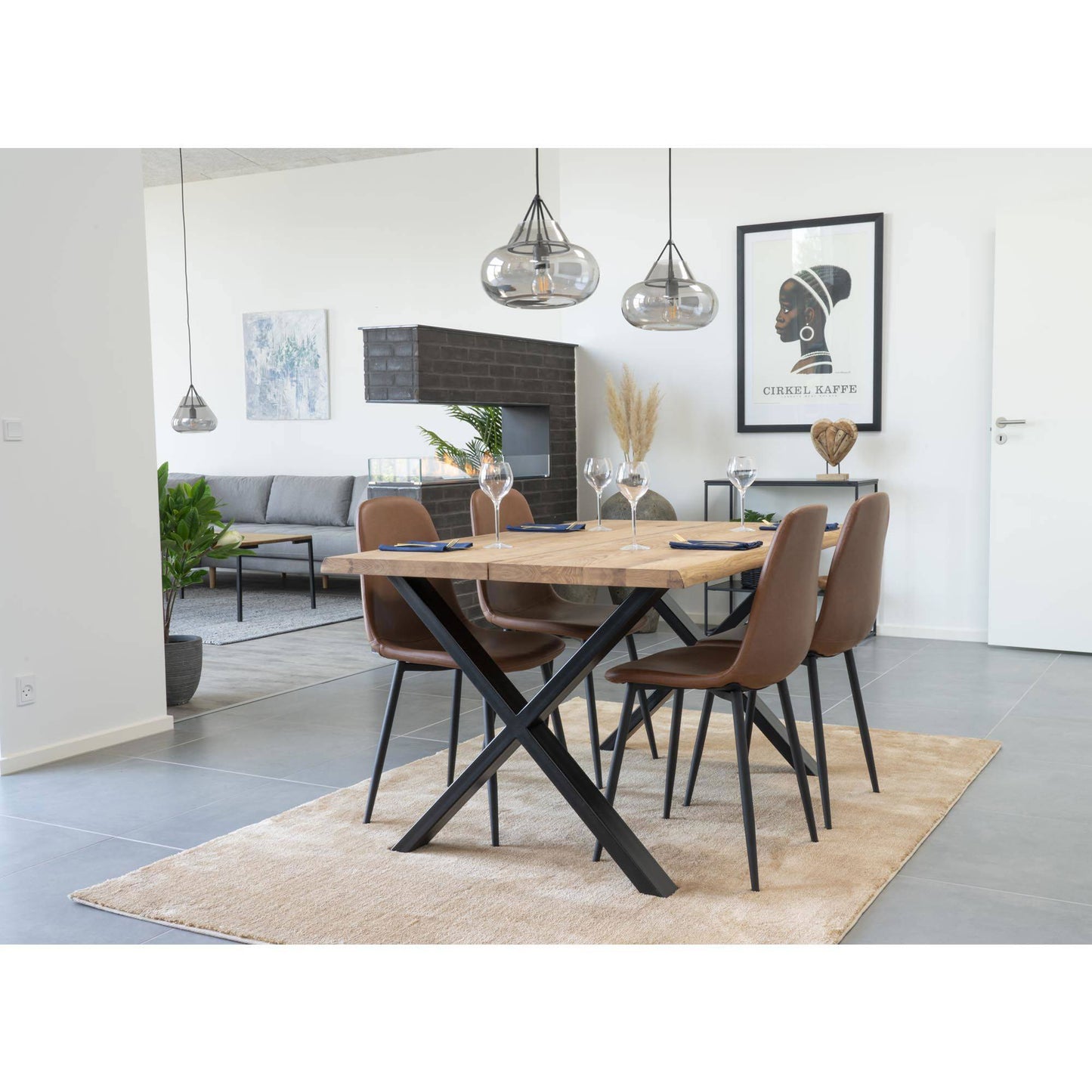 scaun de dining, piele PU, vintage maro deschis, picioare negre - living bej