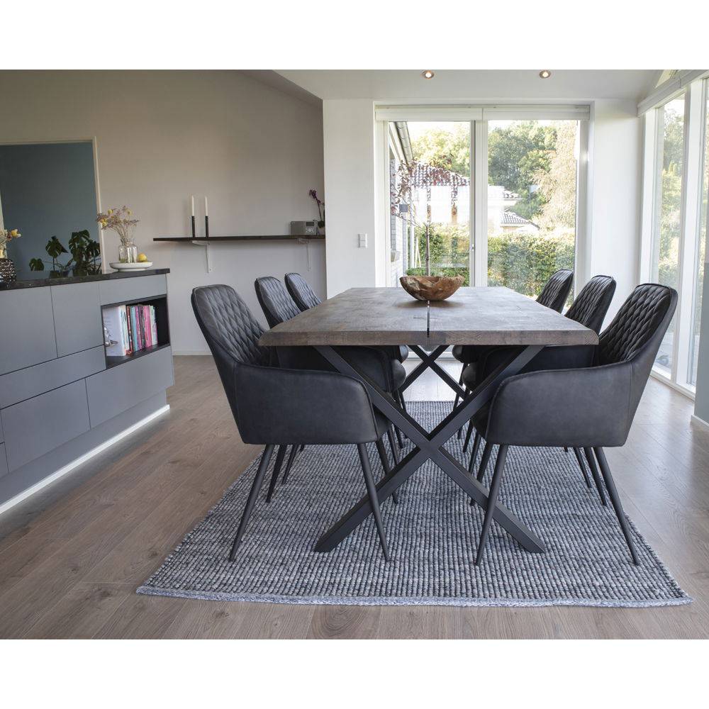Scaun de dining, piele PU, negru, picioare negre, in living scandinav modern