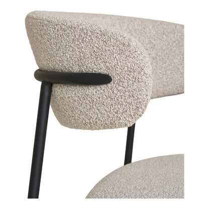 Scaun de dining, material bouclé, nisipiu, picioare negre, detaliu