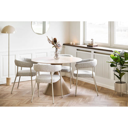 Scaun de dining nisipiu, picioare gri, in living bej