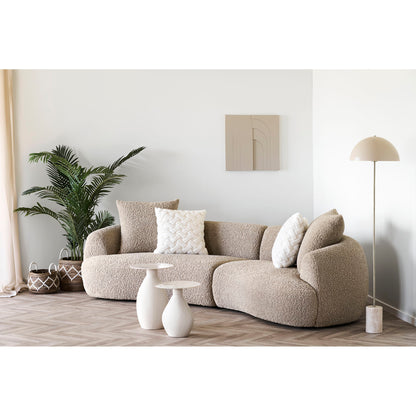Canapea cu 4 perne, maro deschis, in living deschis