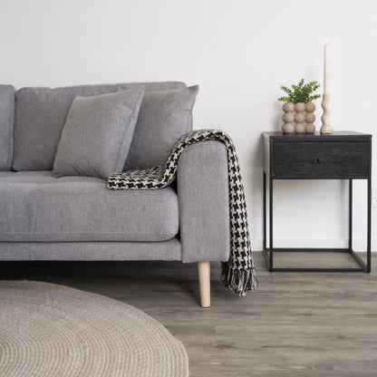 Canapea lounge, orientare stanga, gri deschis, cu 4 perne si picioare din lemn natur, in living 