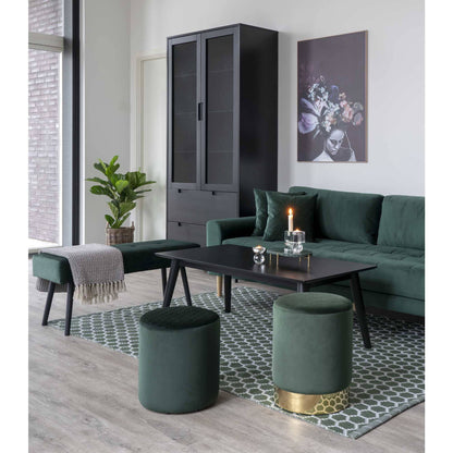 Banca din catifea, verde inchis, picioare negre, in living scandinav
