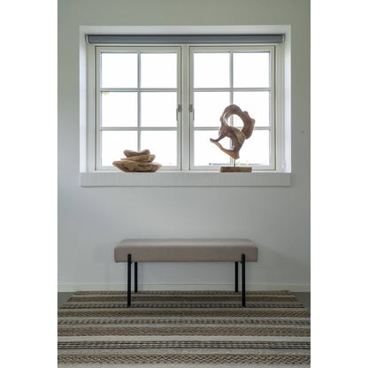 Banca gri piatra cu picioare negre, in decor scandinav
