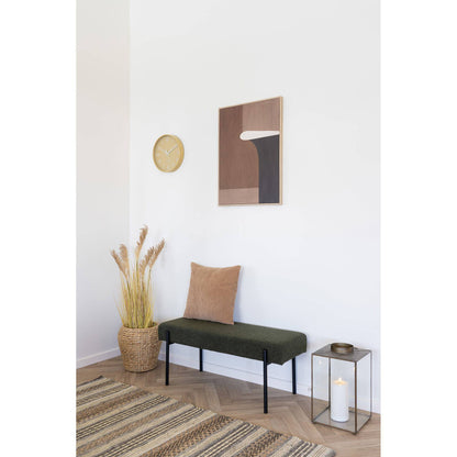 Banca din material bouclé, verde inchis cu picioare negre, in living scandinav