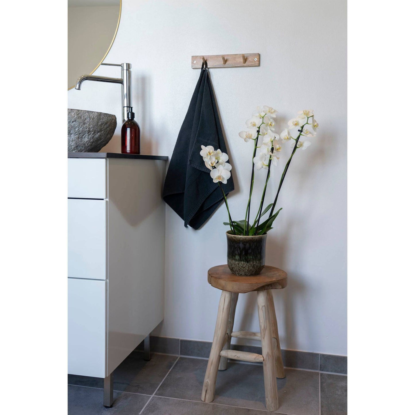 Taburet din tec, natur, 4 picioare, in living