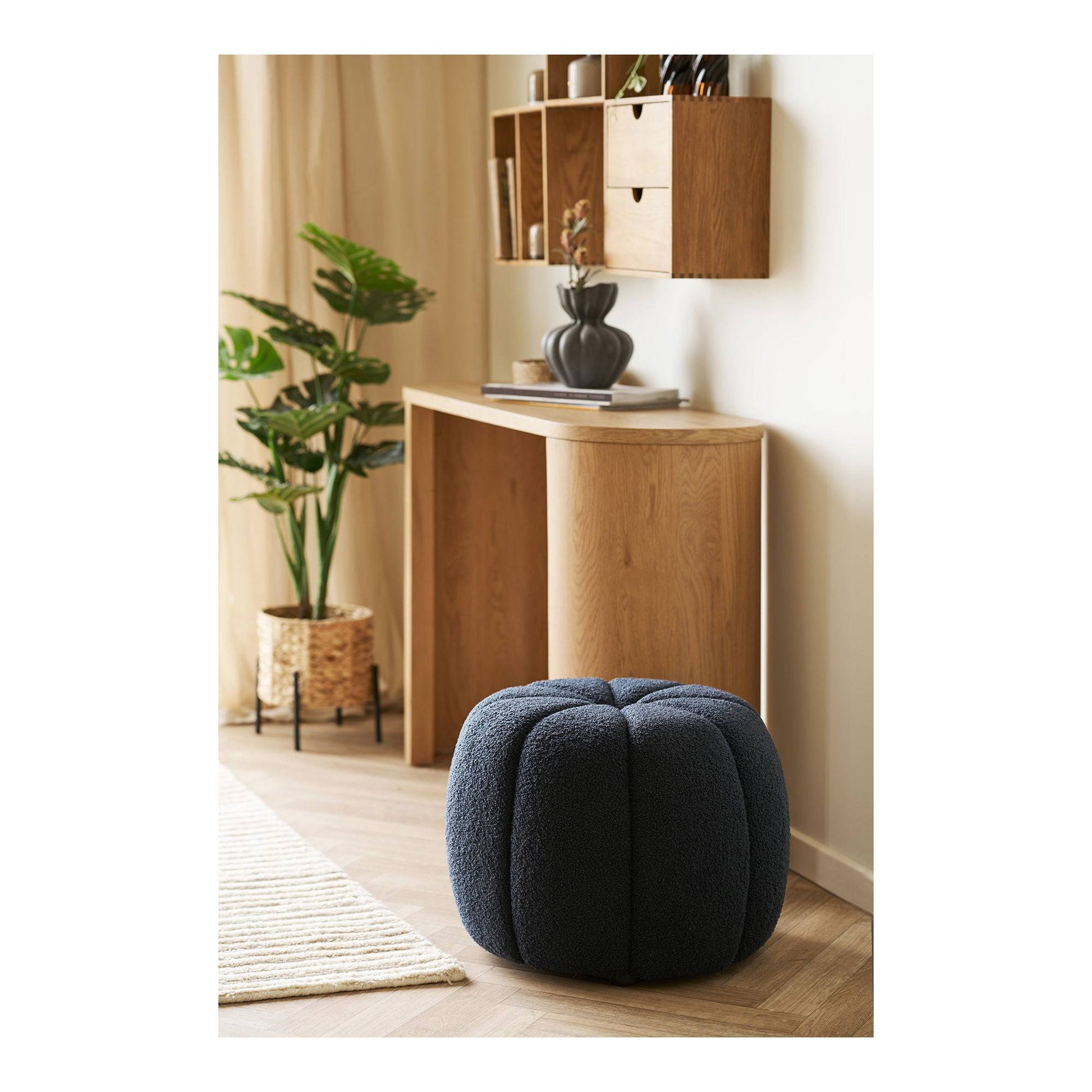 taburet bleumarin, in living