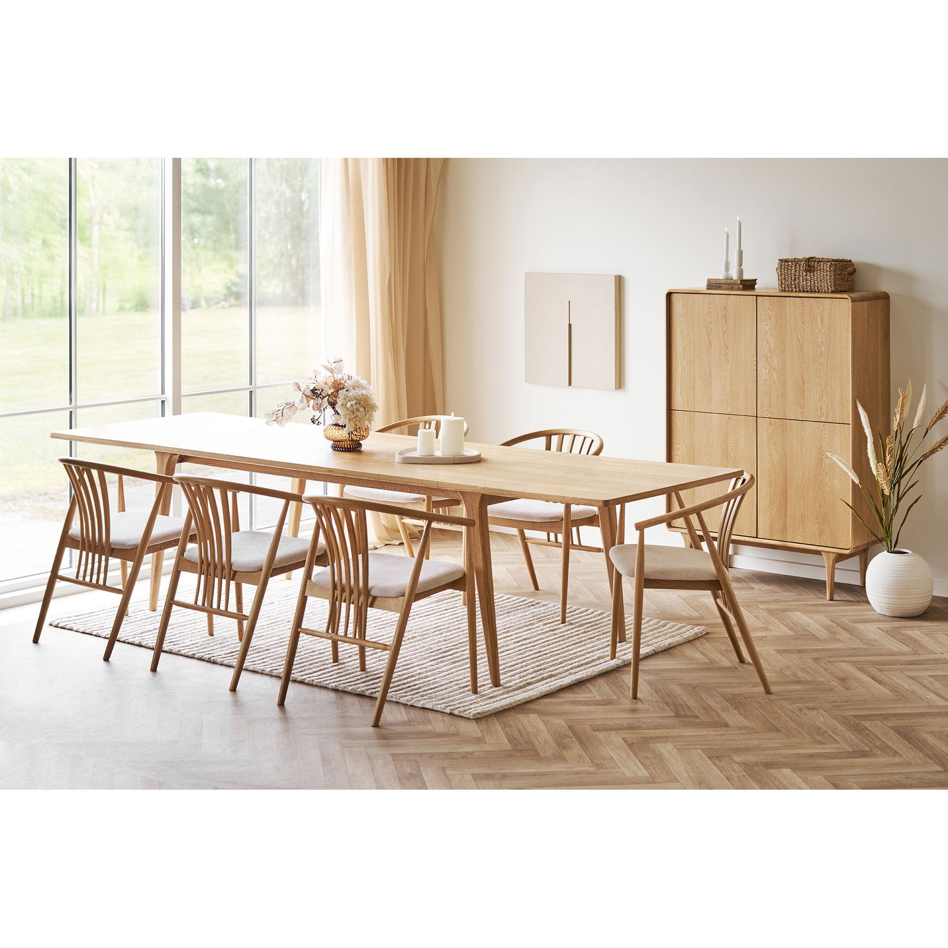 Masa de dining din furnir de stejar, natur,  cu doua placi de extensie, in living