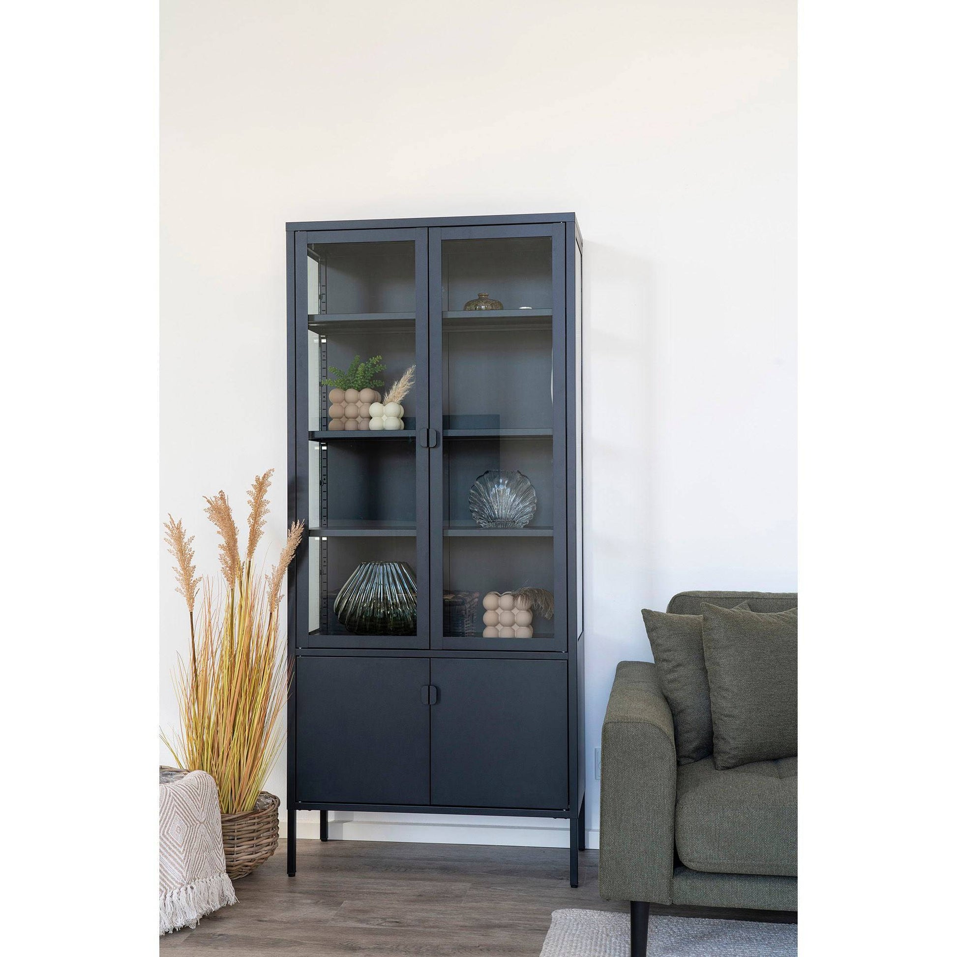 Vitrina cu 4 usi, otel, negru 80x35x180 cm, in living contemporan