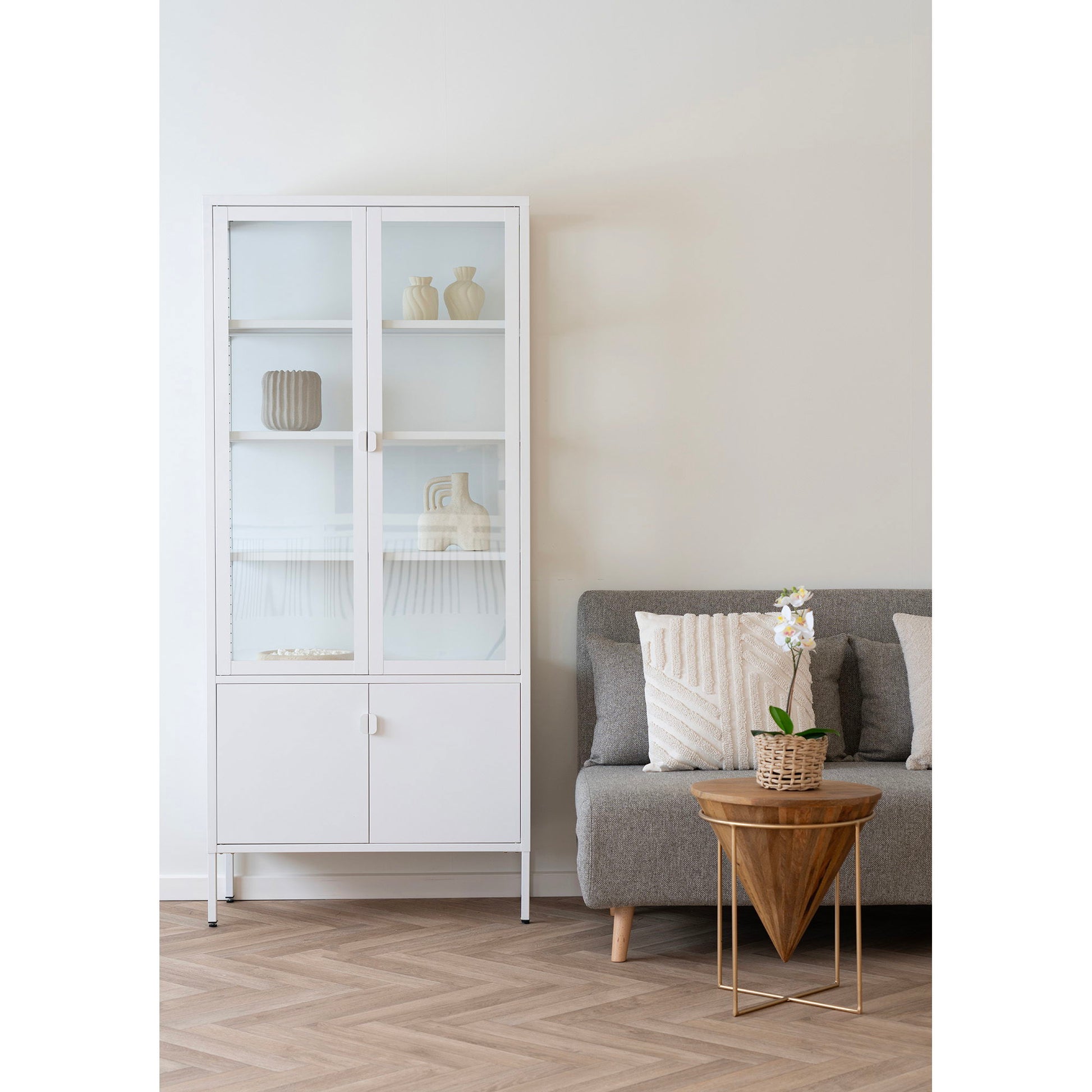 Vitrina, 4 usi, otel, alb, in living scandinav