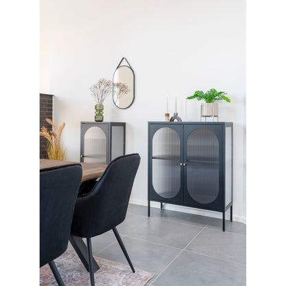 Vitrina cu 2 usi din sticla texturata, otel, negru, in living scandinav