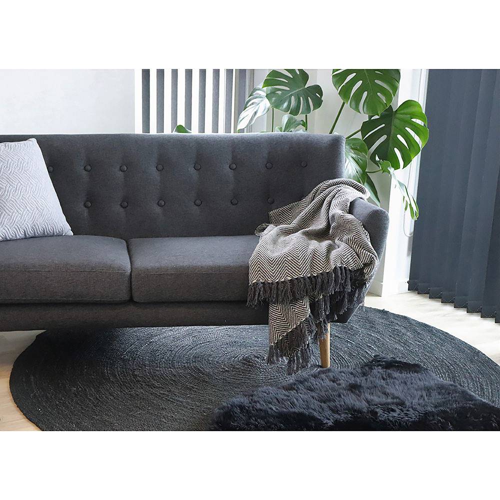  Blana de miel neagra, in living