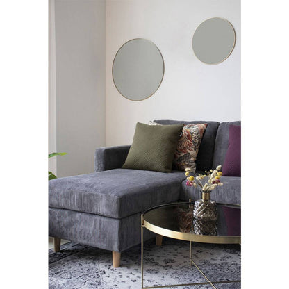 Oglinda cu otel, aspect alama, in living scandinav