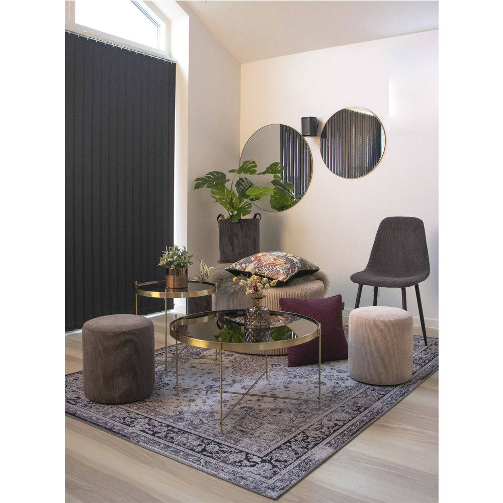 Oglinda din otel, aspect alama, in living