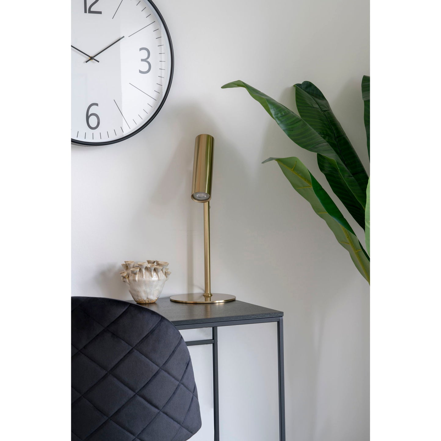 Ceas de perete negru si alb, mecanism silentios , in living scandinav