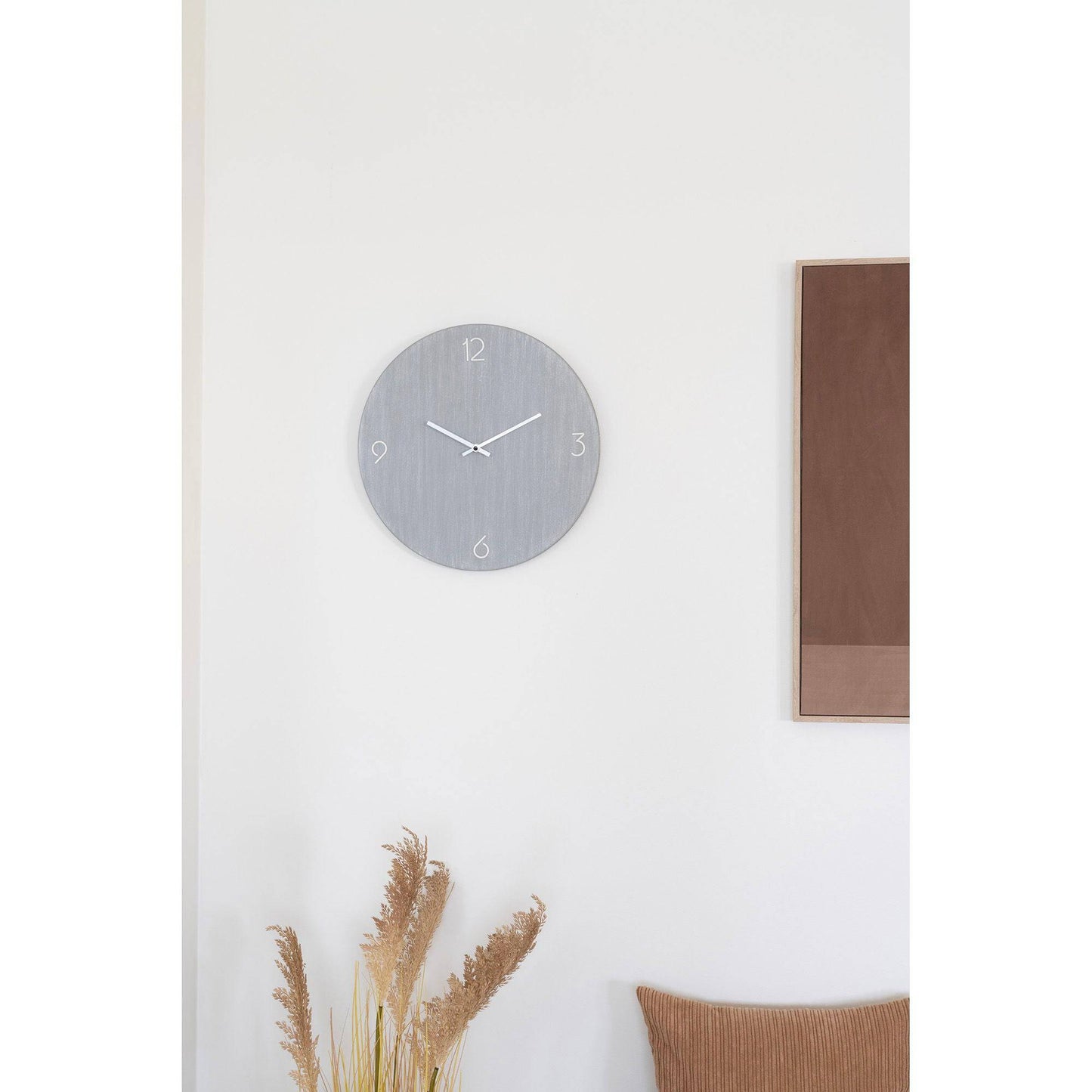  Ceas de perete, din MDF, gri deschis, cu mecanism silentios, in living