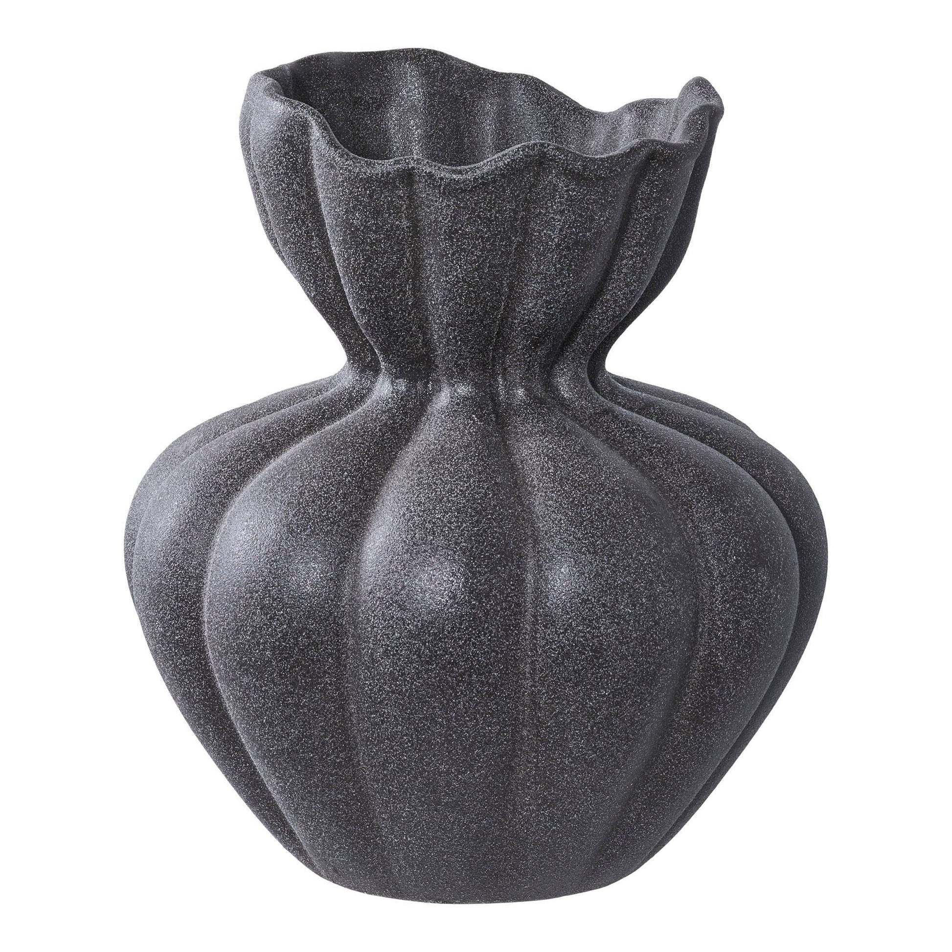 Vaza din ceramica neagra