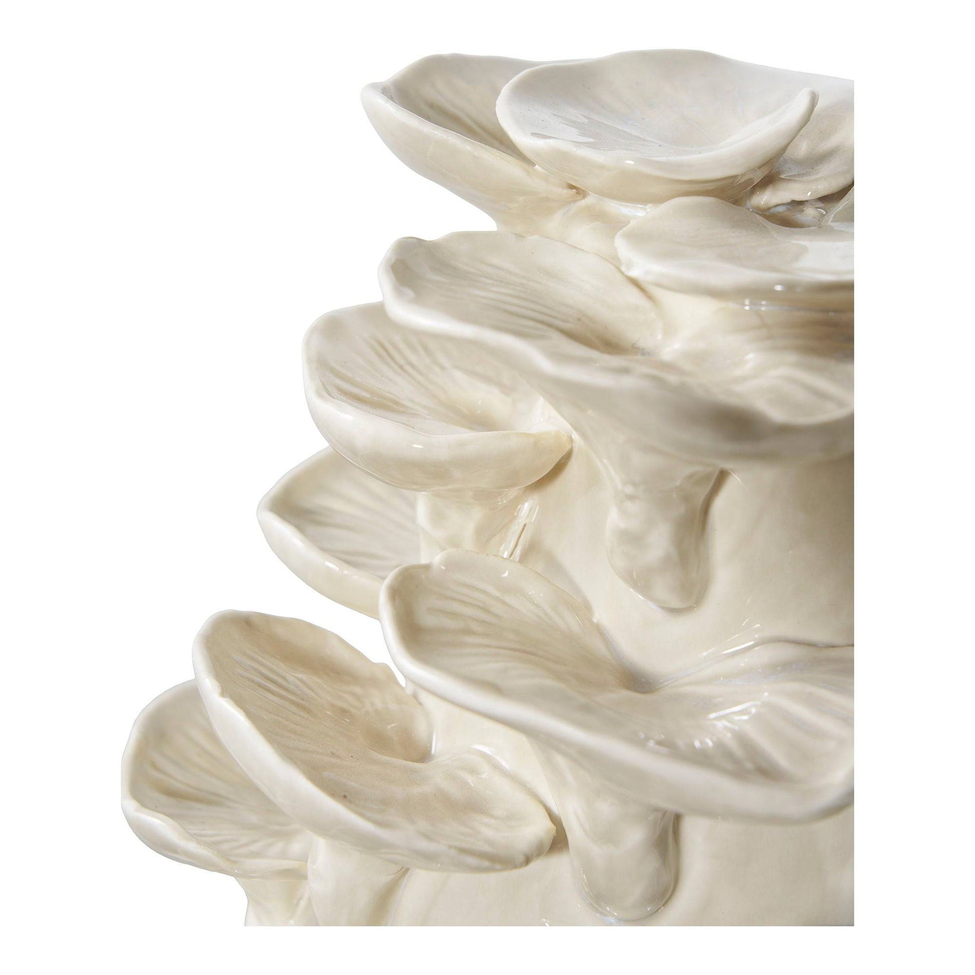 decoratiune din ceramica, bej, detaliu