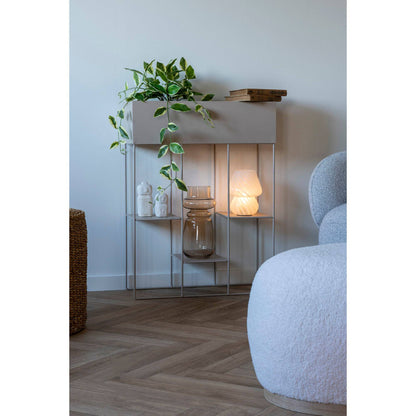 Vaza din sticla maro, in living scandinav