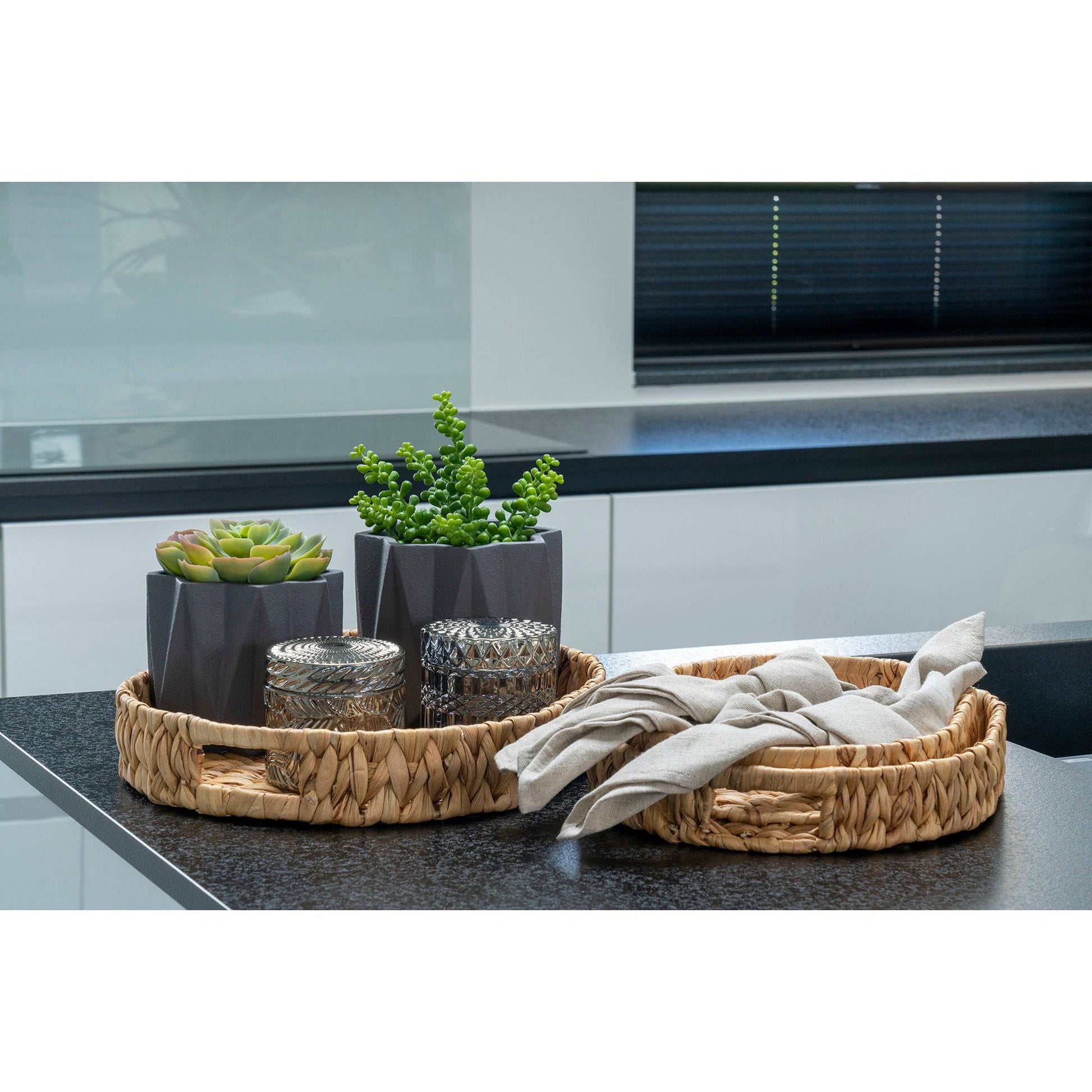 Borcane din sticla afumata, set de 2, in living