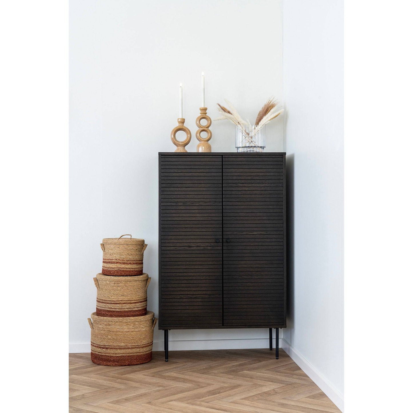 Suport pentru lumanare din ceramica, maro, in living