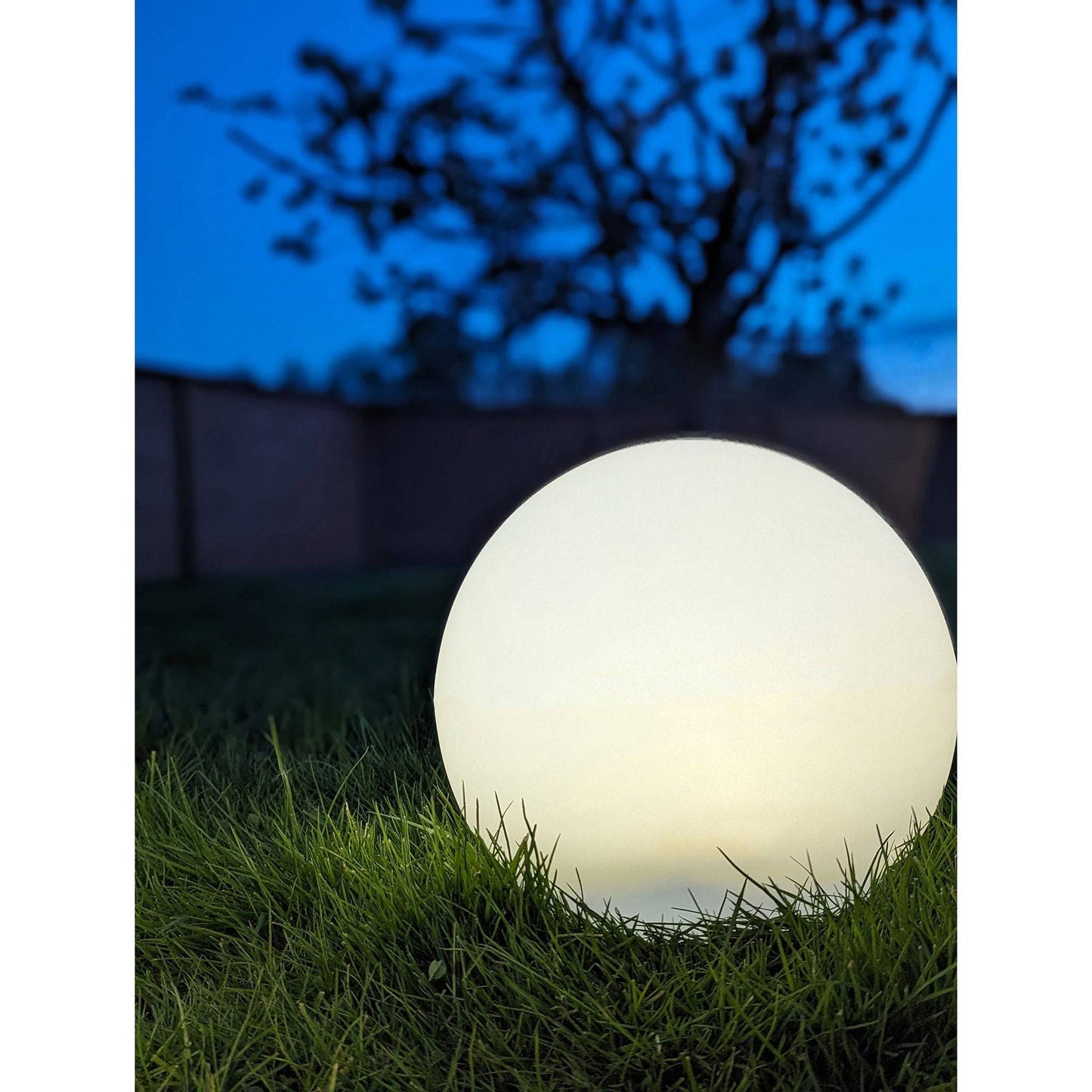 Lampa LED reincarcabila, cu panou solar integrat, alb 