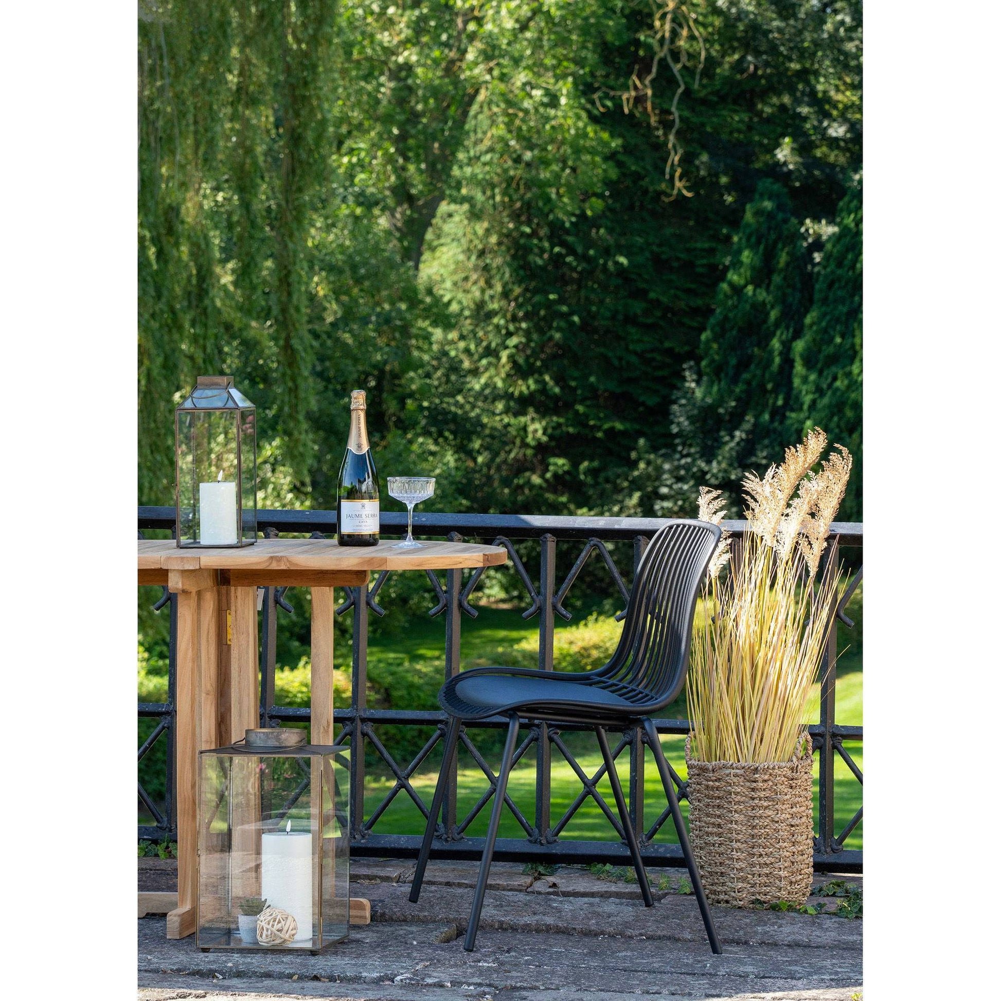 Scaun de dining din polipropilena, stivuibil, negru, pe terasa